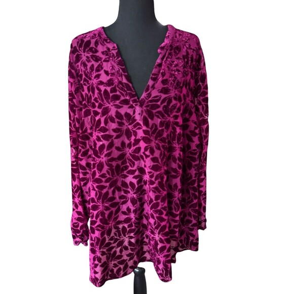 Torrid Velvet Burnout Hi-Low Pullover Long Sleeve Top Magenta Pink Floral Size 2 - Picture 1 of 7